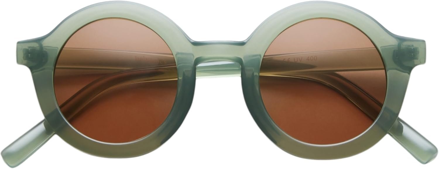 Classic kids' sunglasses (ages 1.5–7); made from recycled organic plastic; 100% UV400 protection (Cat. 3); round frames; BPA-free; Swedish design, handmade (olive green)